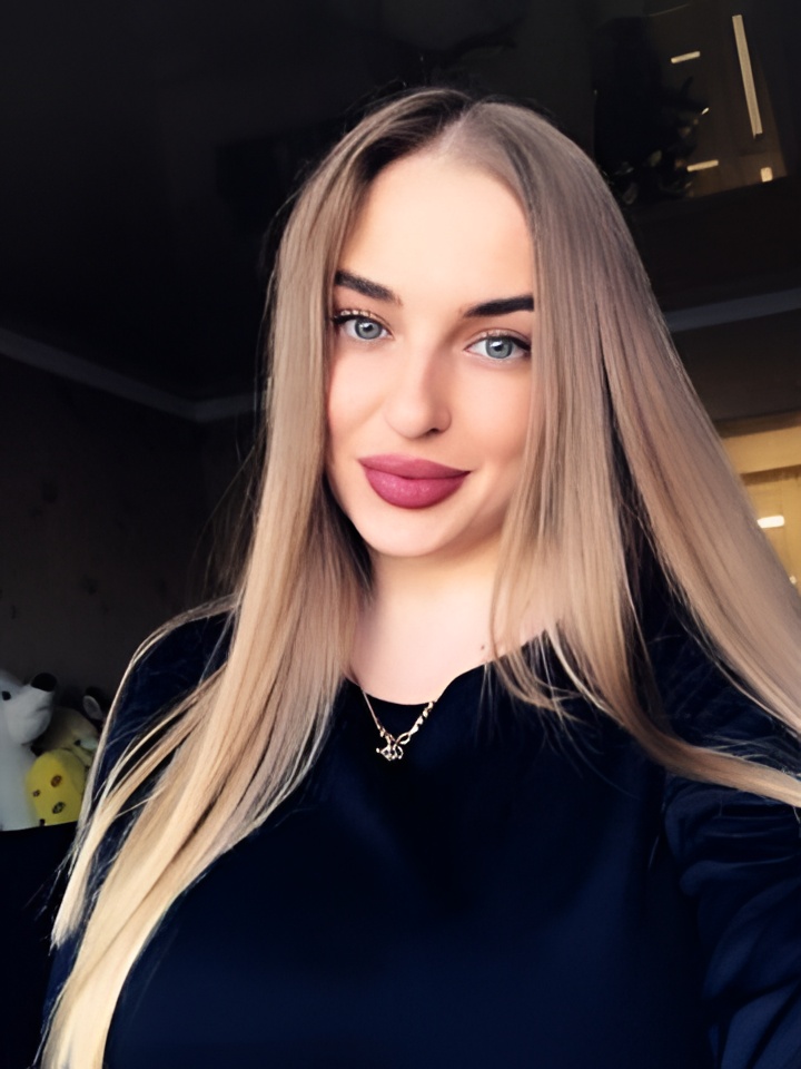 Алина привлекальеная девушка из Усть-кут цена от 4000 руб