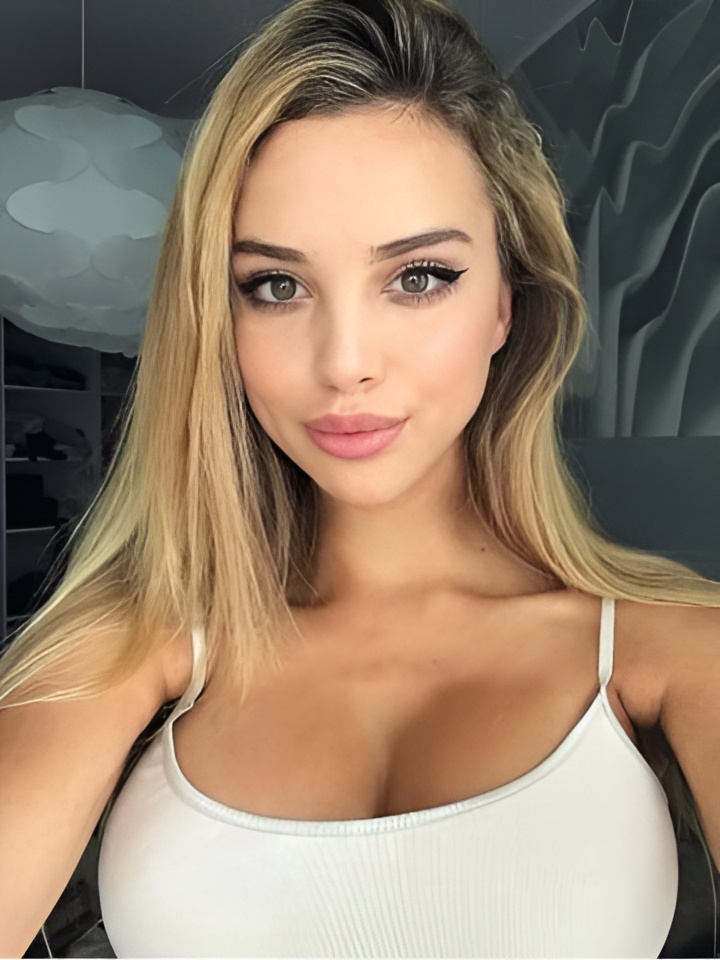 Майя привлекальеная девушка из Усть-кут цена от 2000 руб