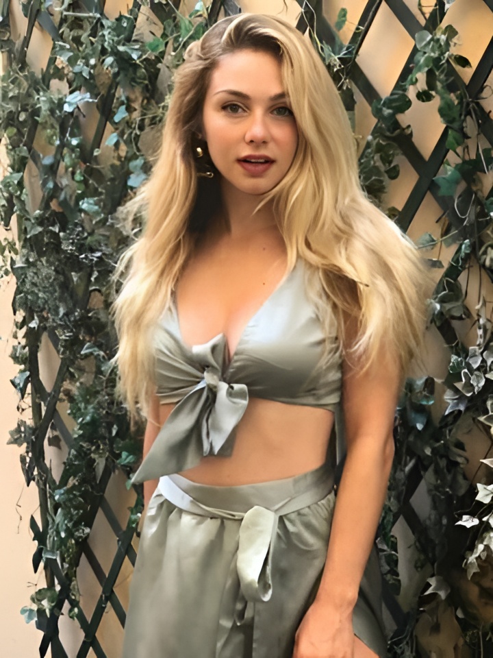 Индивидуалка Майя, доступна для личного знакомства от 2000 руб