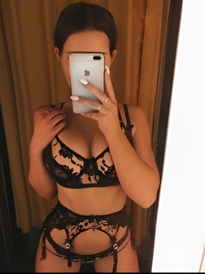 Розалия привлекальеная девушка из Усть-кут цена от 3000 руб