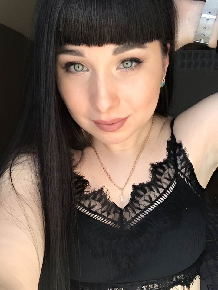 Зоя привлекальеная девушка из Усть-кут цена от 2500 руб