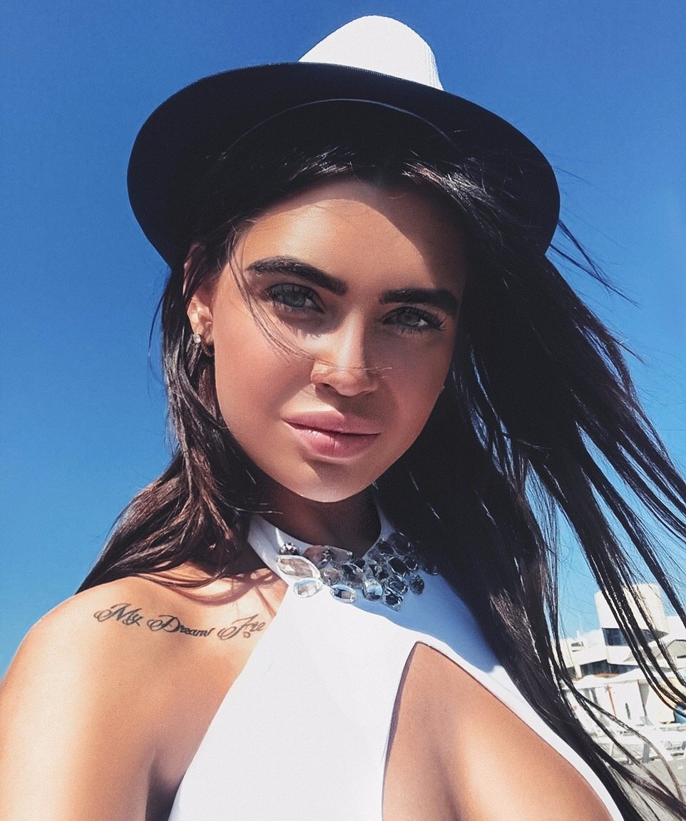 Татьяна привлекальеная девушка из Усть-кут цена от 7000 руб