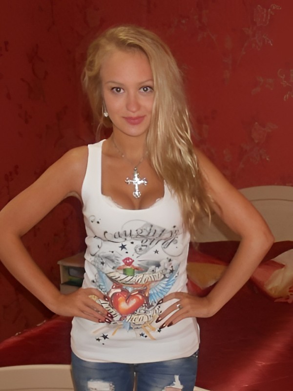 Ника привлекательная девушка из Усть-кут цена от 2000 руб