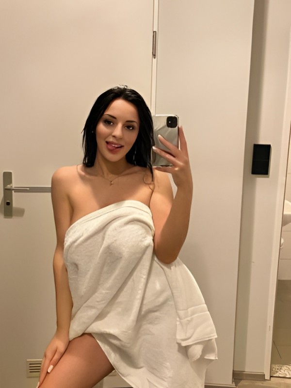 Олечка привлекательная девушка из Усть-кут цена от 1500 руб