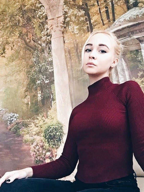 Света привлекательная девушка из Усть-кут цена от 3500 руб